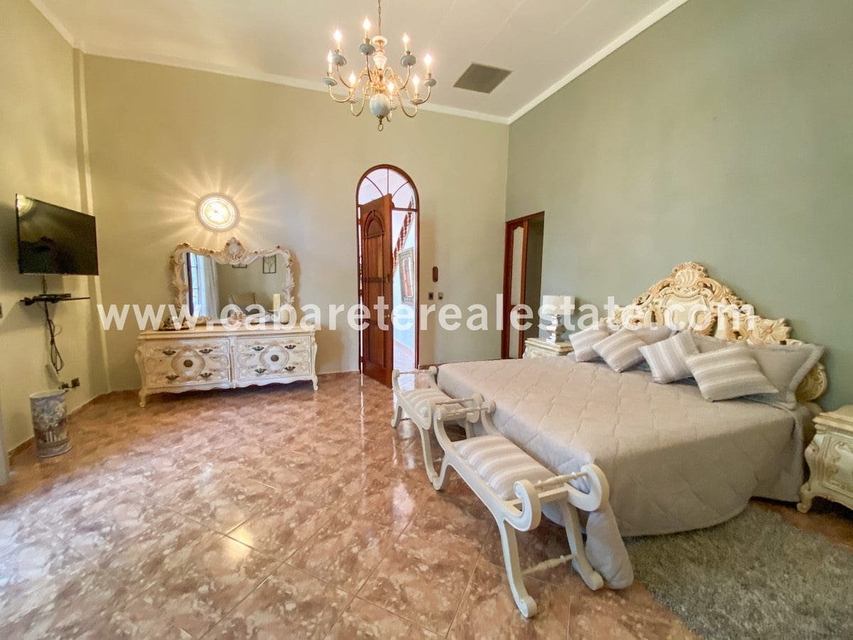 Chambre spacieuse et lumineuse dans une villa de six chambres au bord de l'océan à Cabarete en République Dominicaine