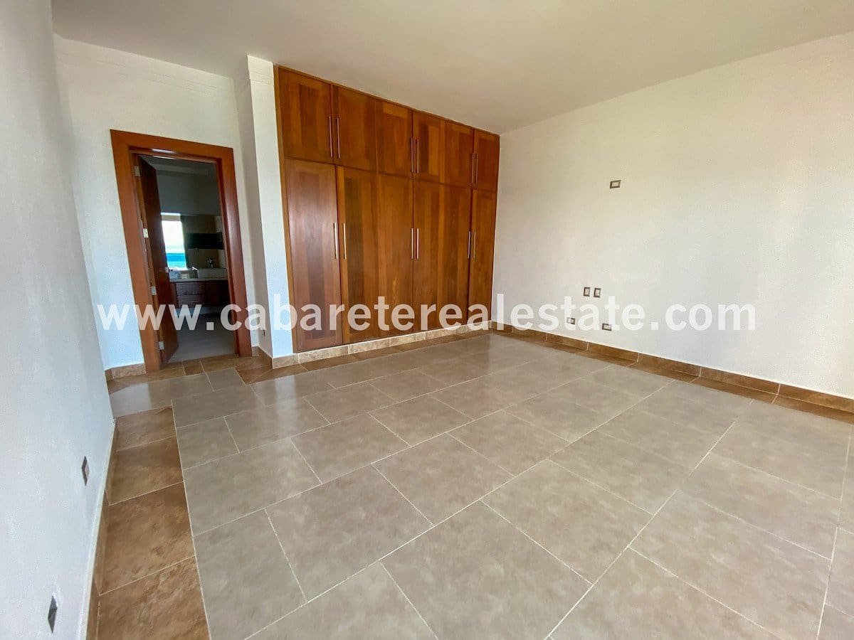 Hauptschlafzimmer in Eigentumswohnung mit fabelhaftem Blick auf Cabarete Beach Dominikanische Republik