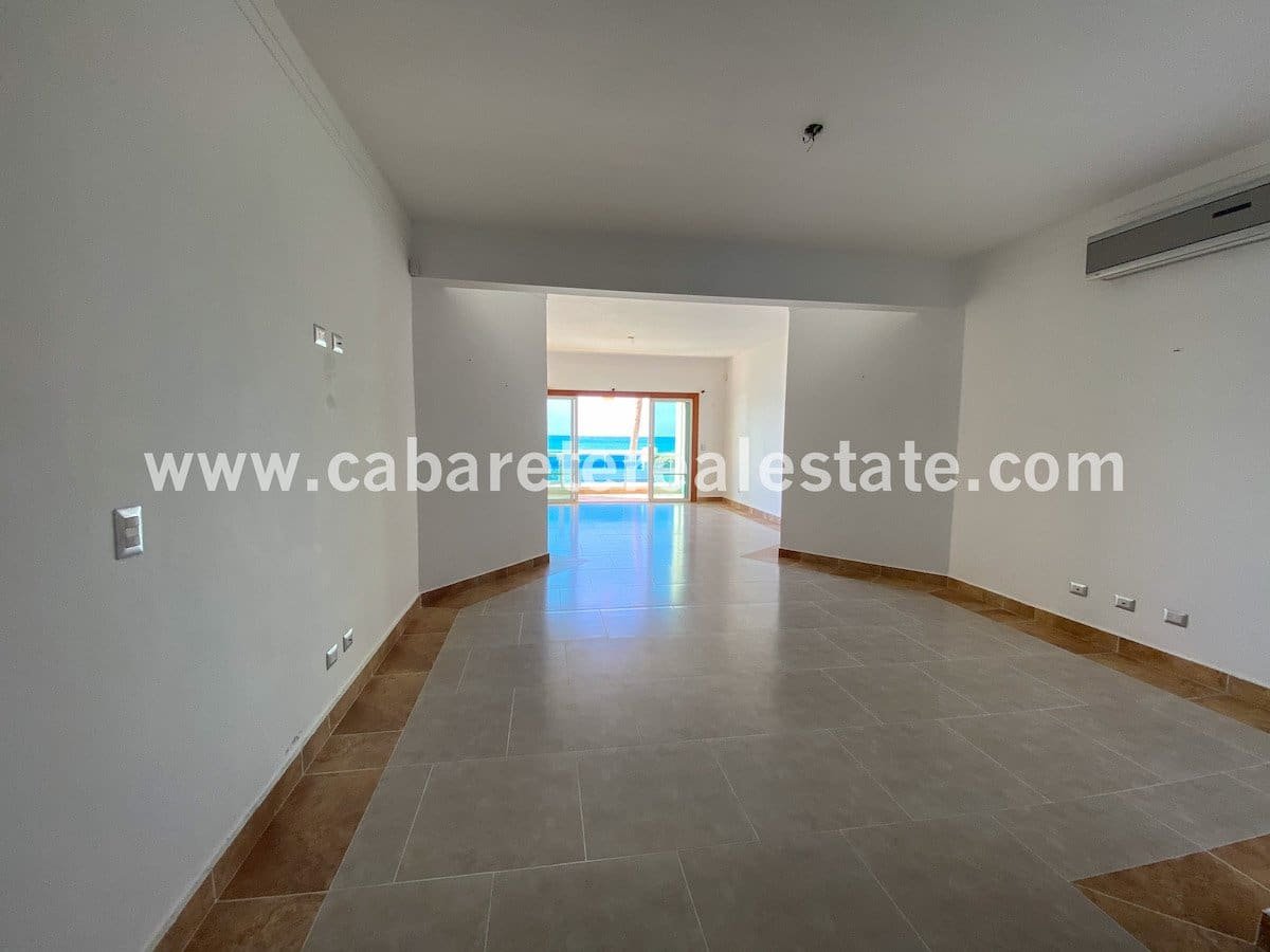 Geräumiger Wohnbereich in einem Haus am Strand von Cabarete, Dominikanische Republik