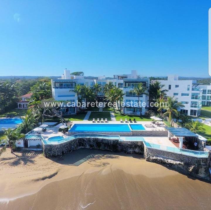 Luxuriöses Apartment in sicherer Wohnanlage direkt am Strand von Sosua