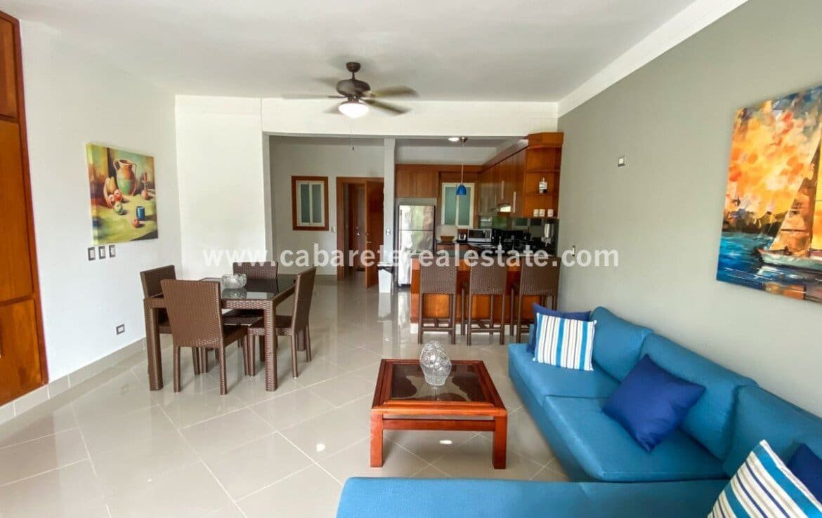 2 bedroom condo in Cabarete Bay dining kitchen