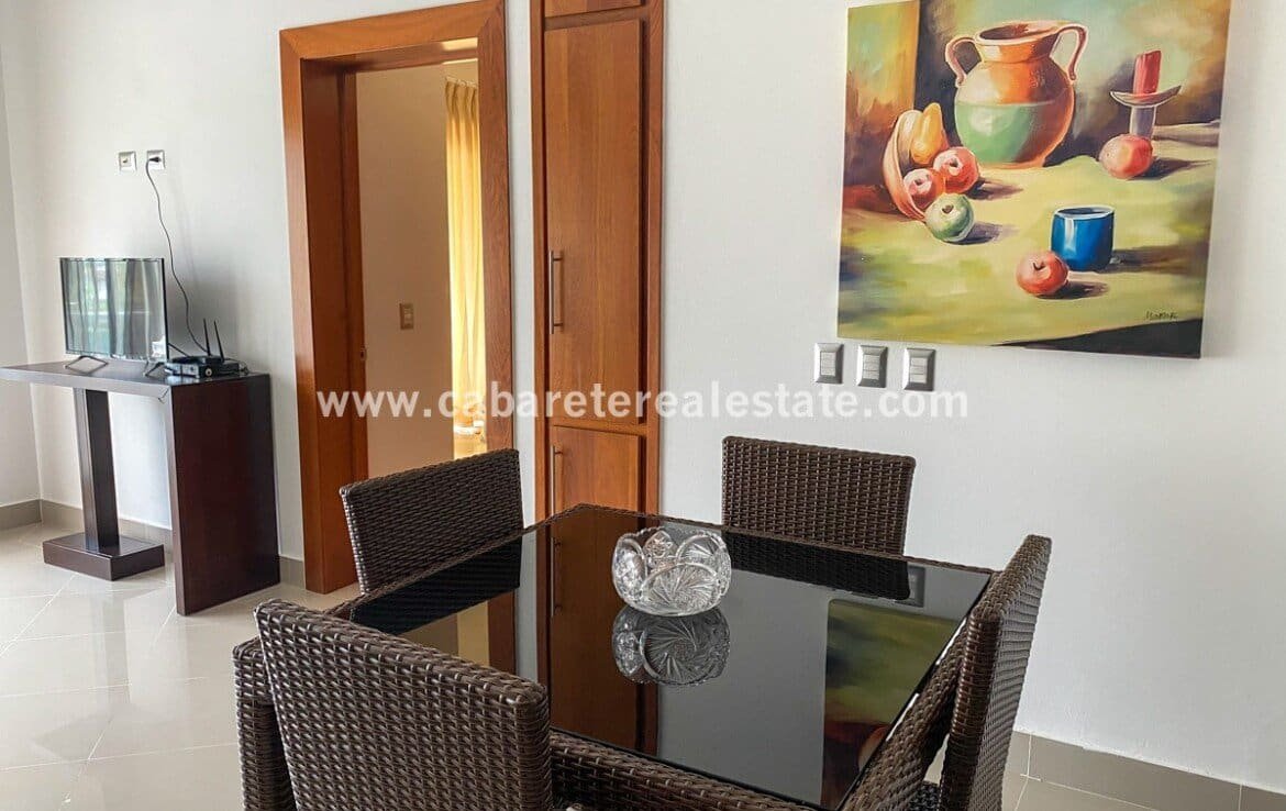 2 bedroom condo in Cabarete Bay dining table
