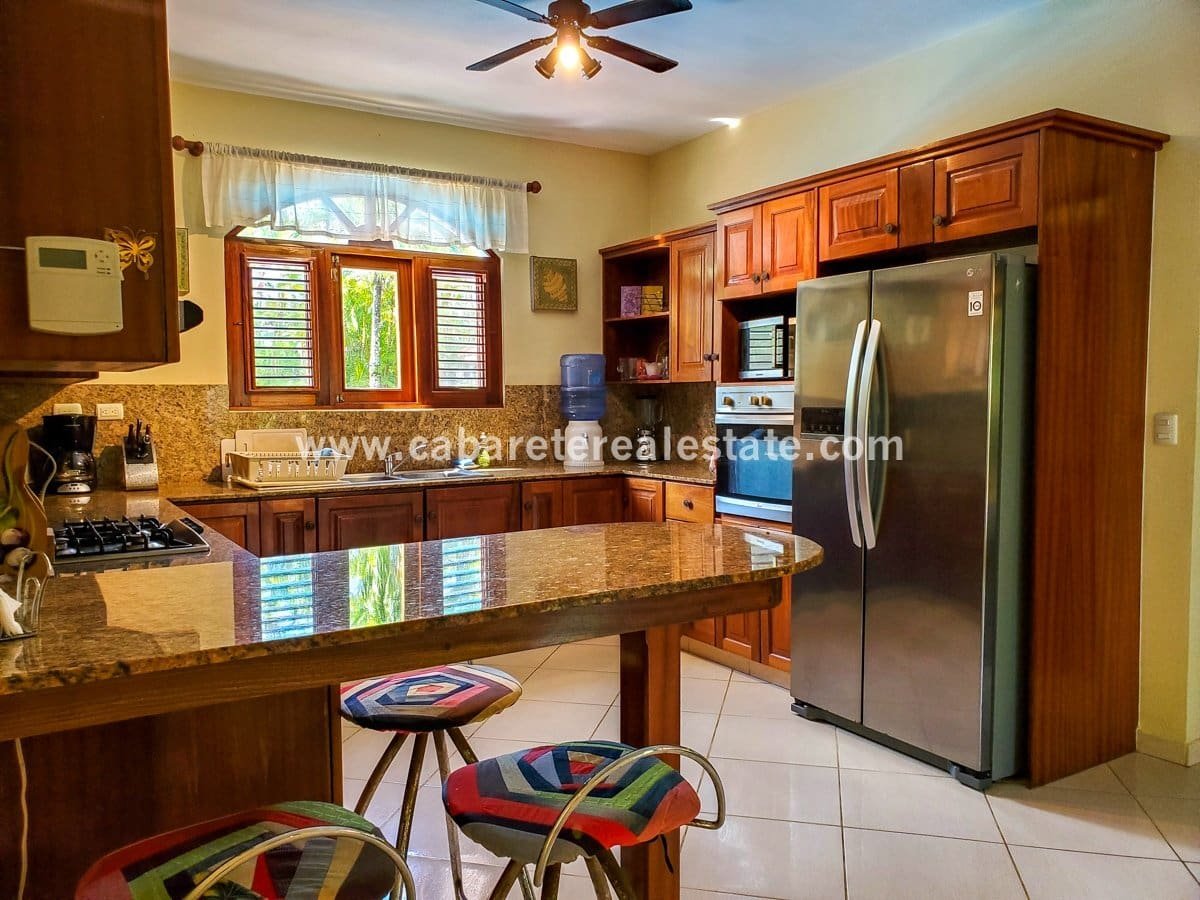 4 Schlafzimmer Villa am Strand in Cabarete Küche 1