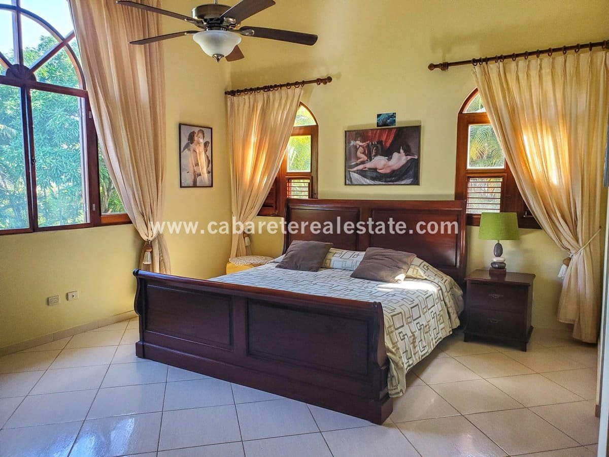 4 Schlafzimmer Villa am Strand in Cabarete Schlafzimmer 1