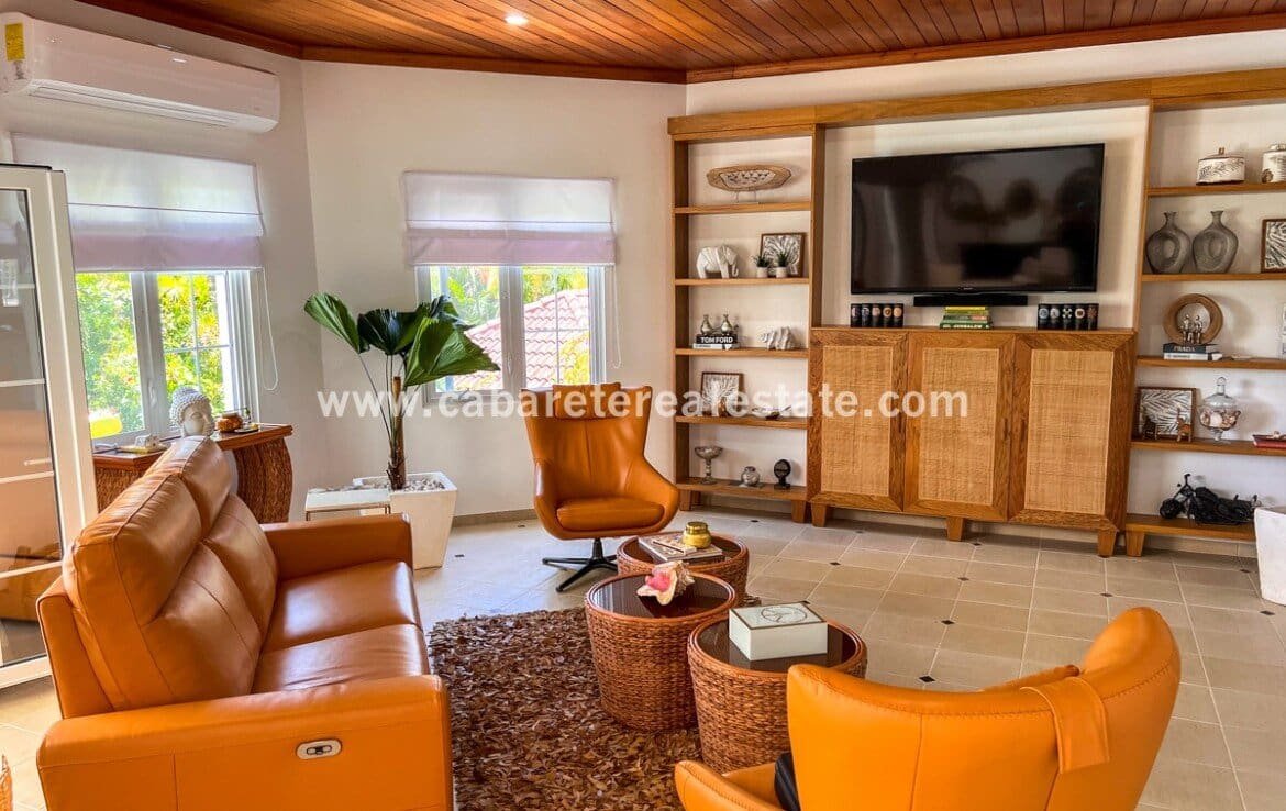 chalet de lujo en venta urbanizacion cerrada 19