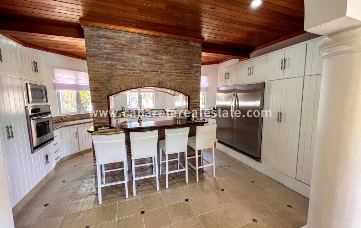 chalet de lujo en venta urbanizacion cerrada 26