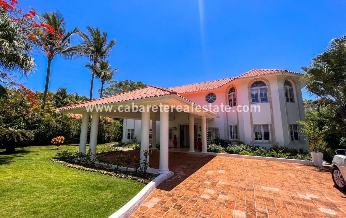 chalet de lujo en venta urbanizacion cerrada 31
