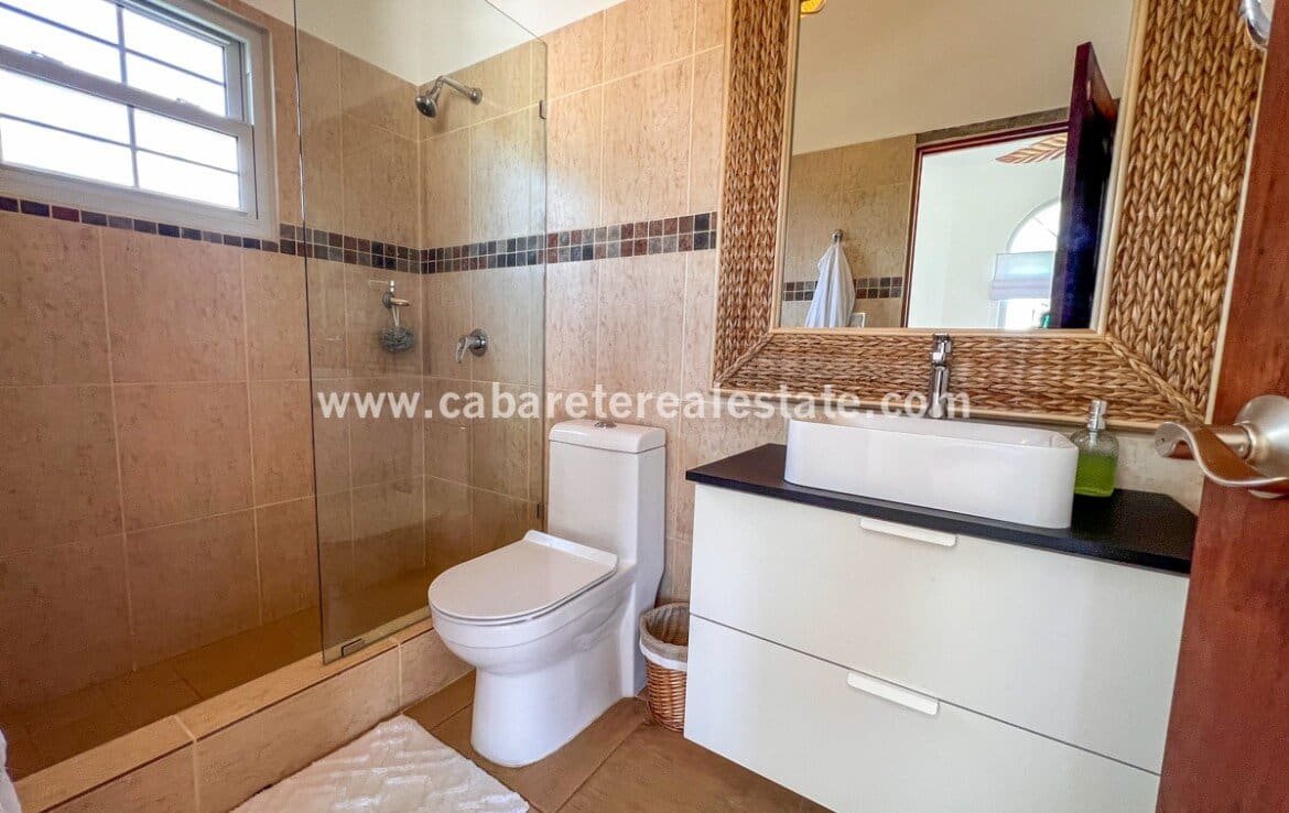 chalet de lujo en venta urbanizacion cerrada 36