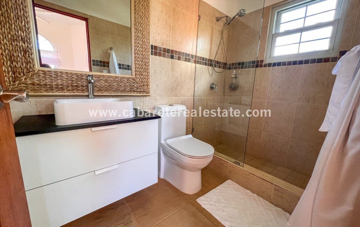 chalet de lujo en venta urbanizacion cerrada 38