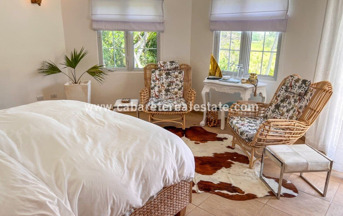 chalet de lujo en venta urbanizacion cerrada 40