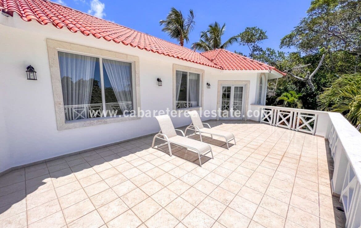 chalet de lujo en venta urbanizacion cerrada 47