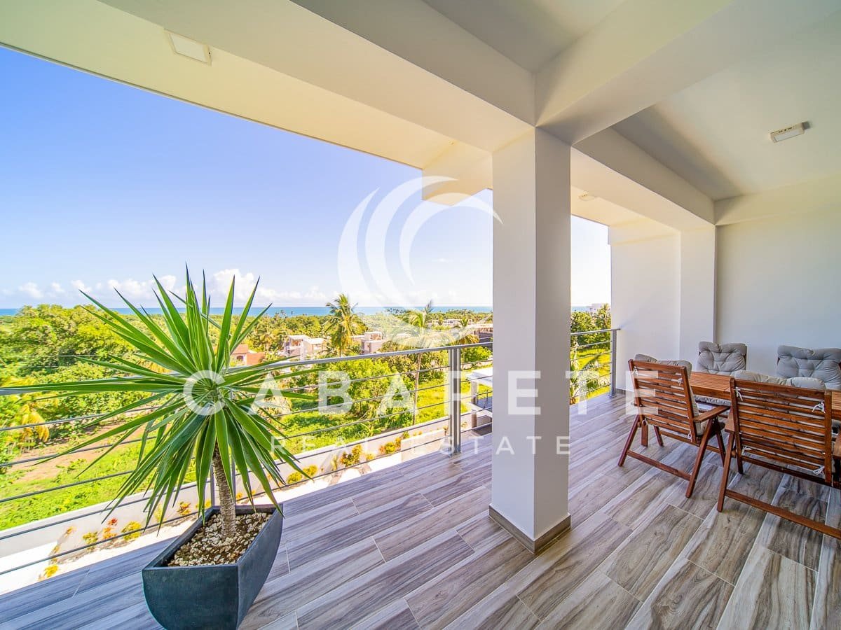 Neues stilvolles Penthouse mit Meerblick 12