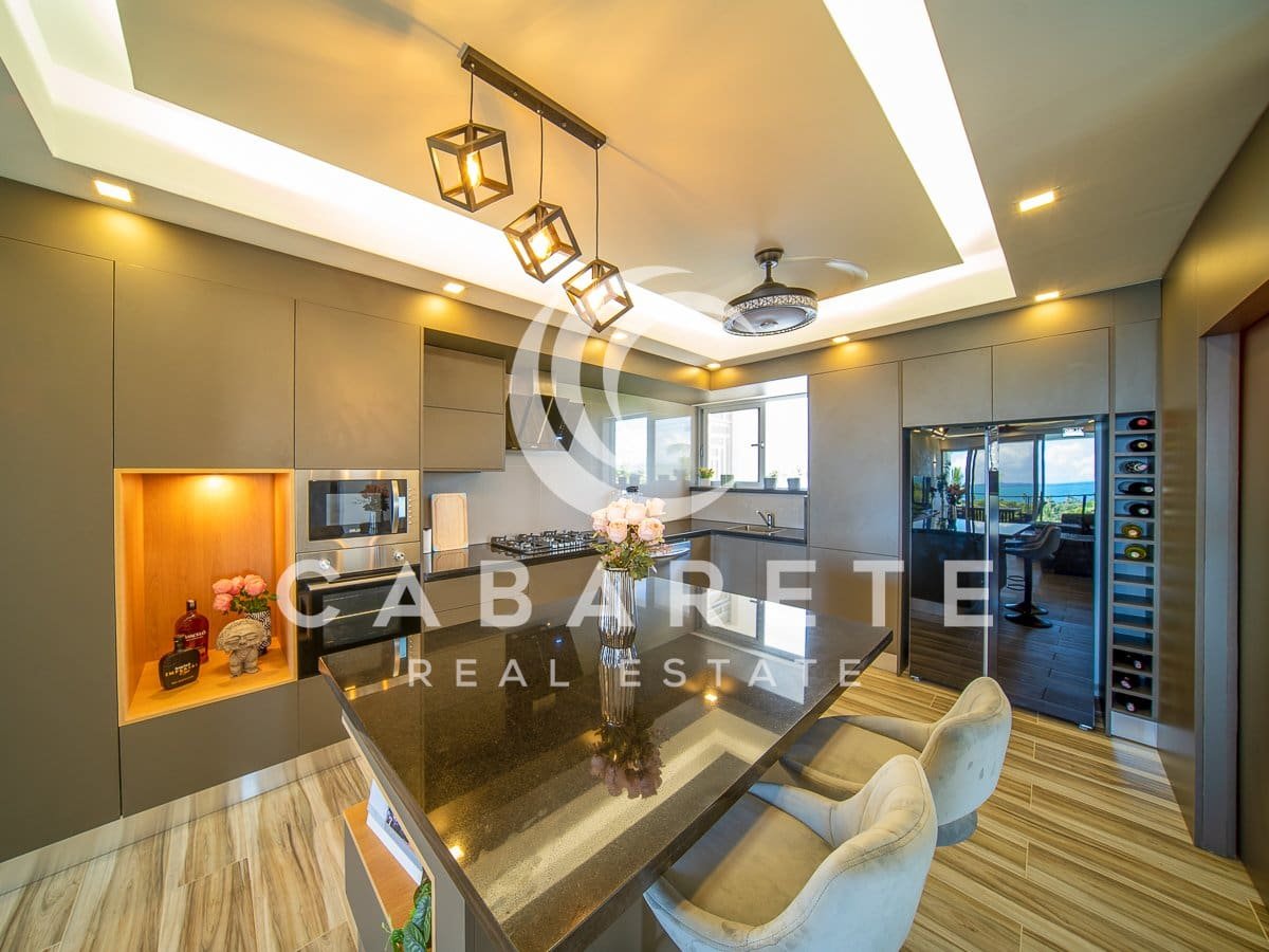 Neues stilvolles Penthouse mit Meerblick 2