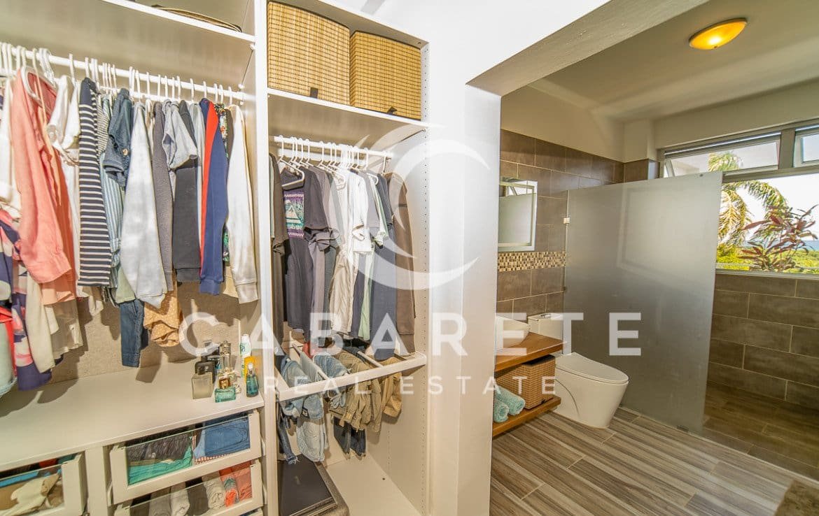New Stylish Oceanview Penthouse 26