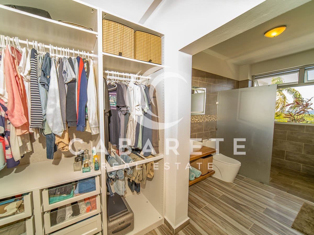 Neues stilvolles Penthouse mit Meerblick 26