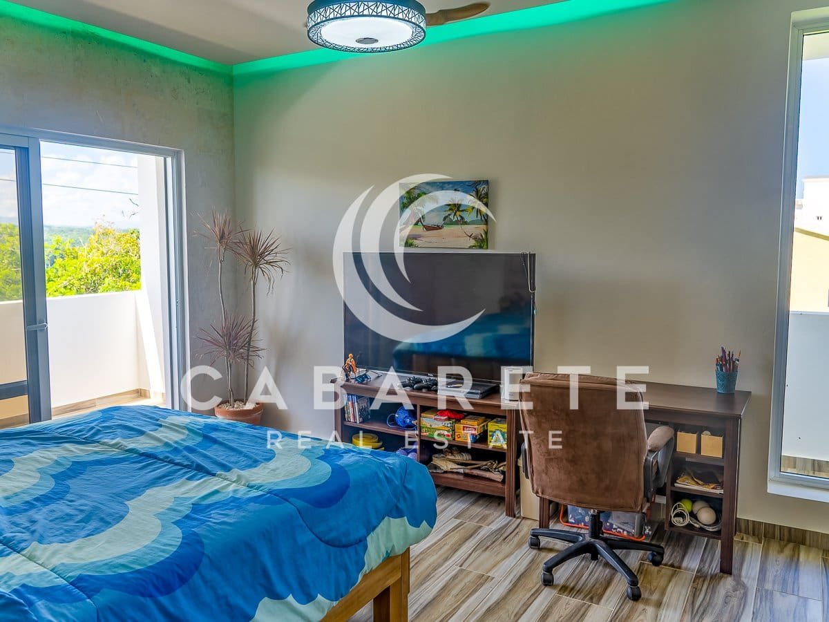 Neues stilvolles Penthouse mit Meerblick 32