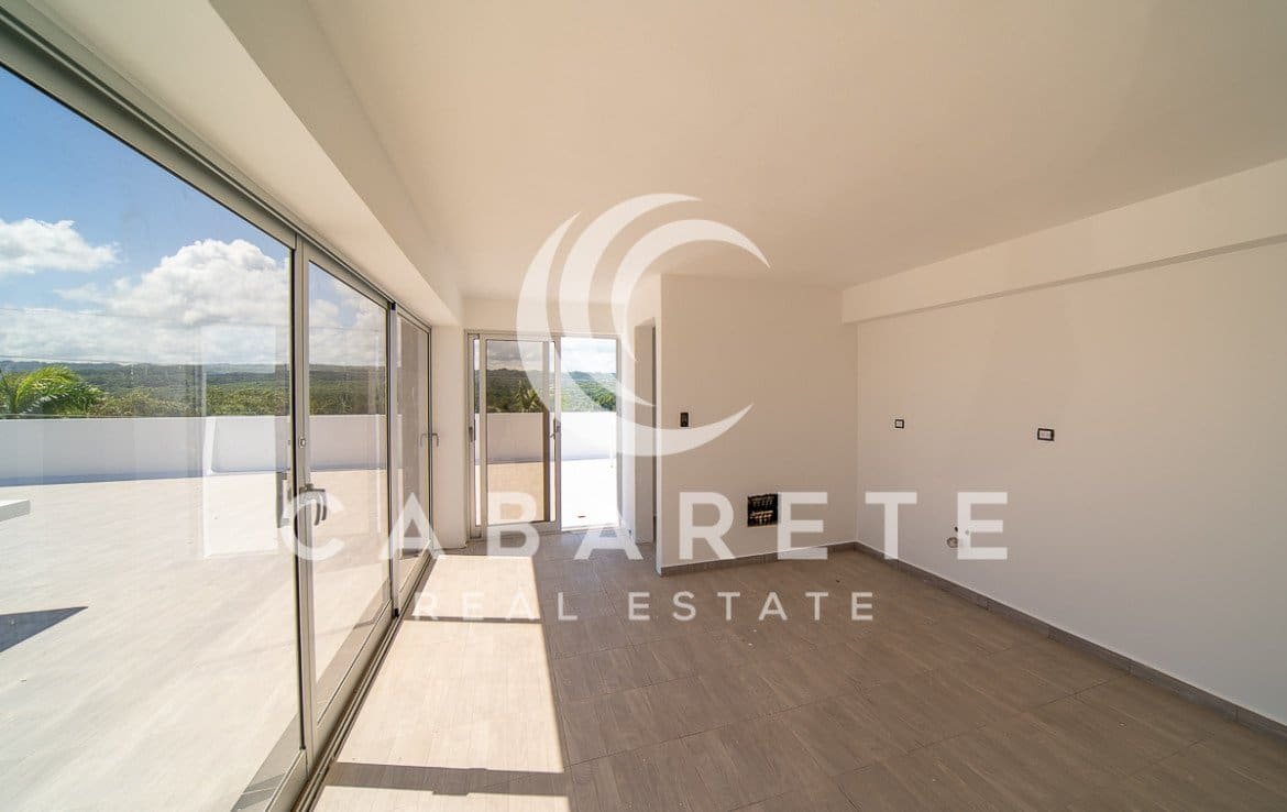 New Stylish Oceanview Penthouse 39