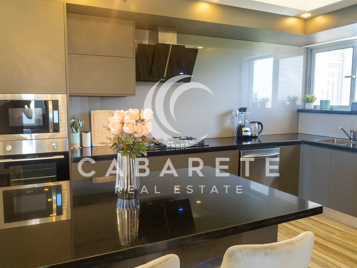 Neues stilvolles Penthouse mit Meerblick 5