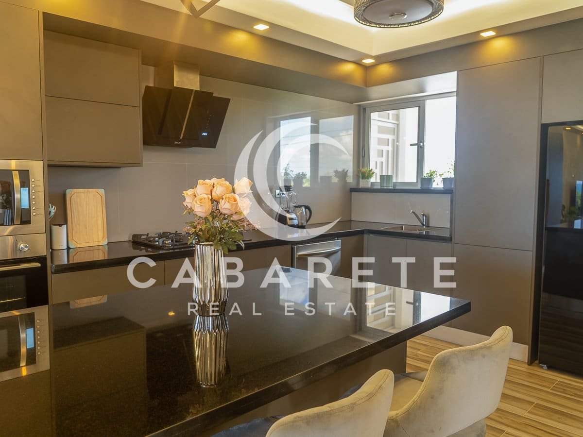 Neues stilvolles Penthouse mit Meerblick 6