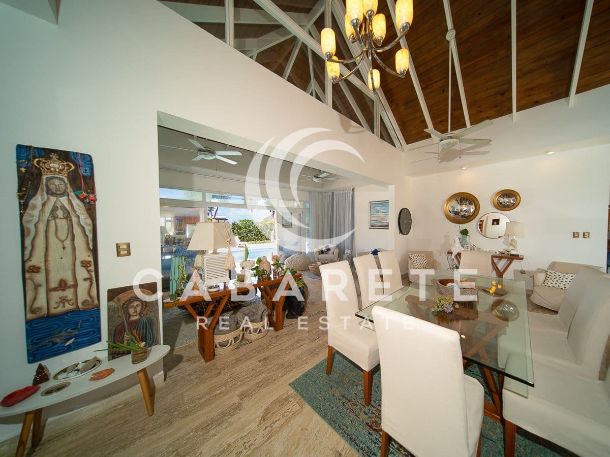Sunny Caribbean Island Home 25