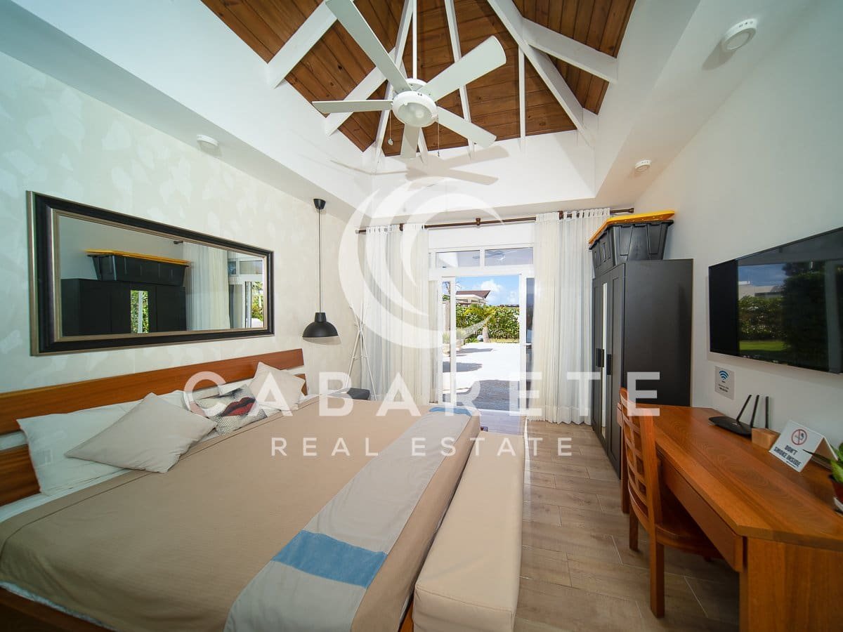 Sunny Caribbean Island Home 26