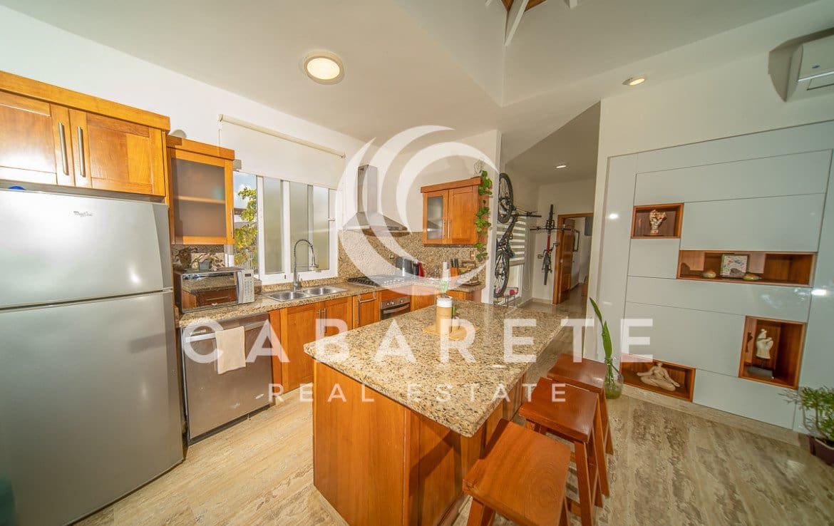 Sunny Caribbean Island Home 27