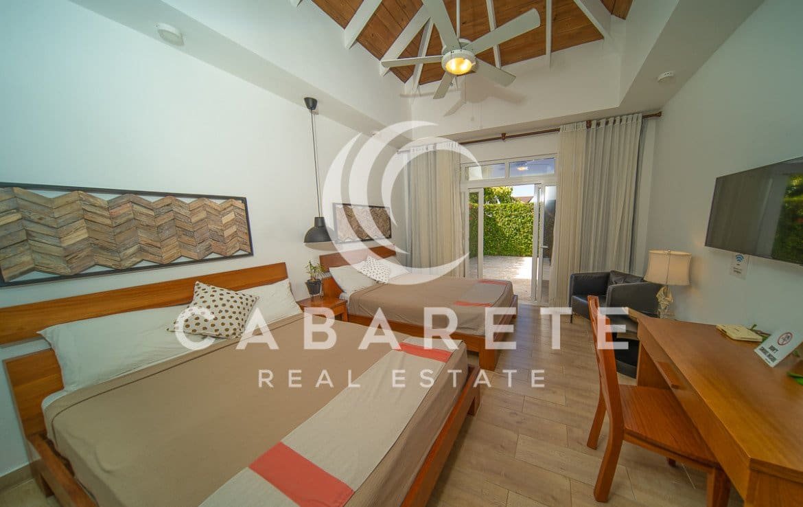 Sunny Caribbean Island Home 31