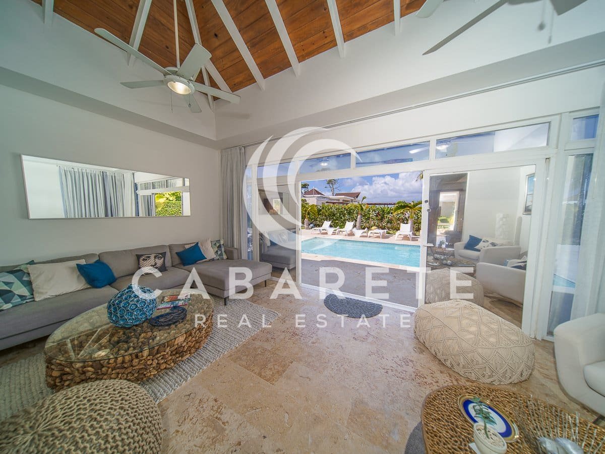 Sunny Caribbean Island Home 33
