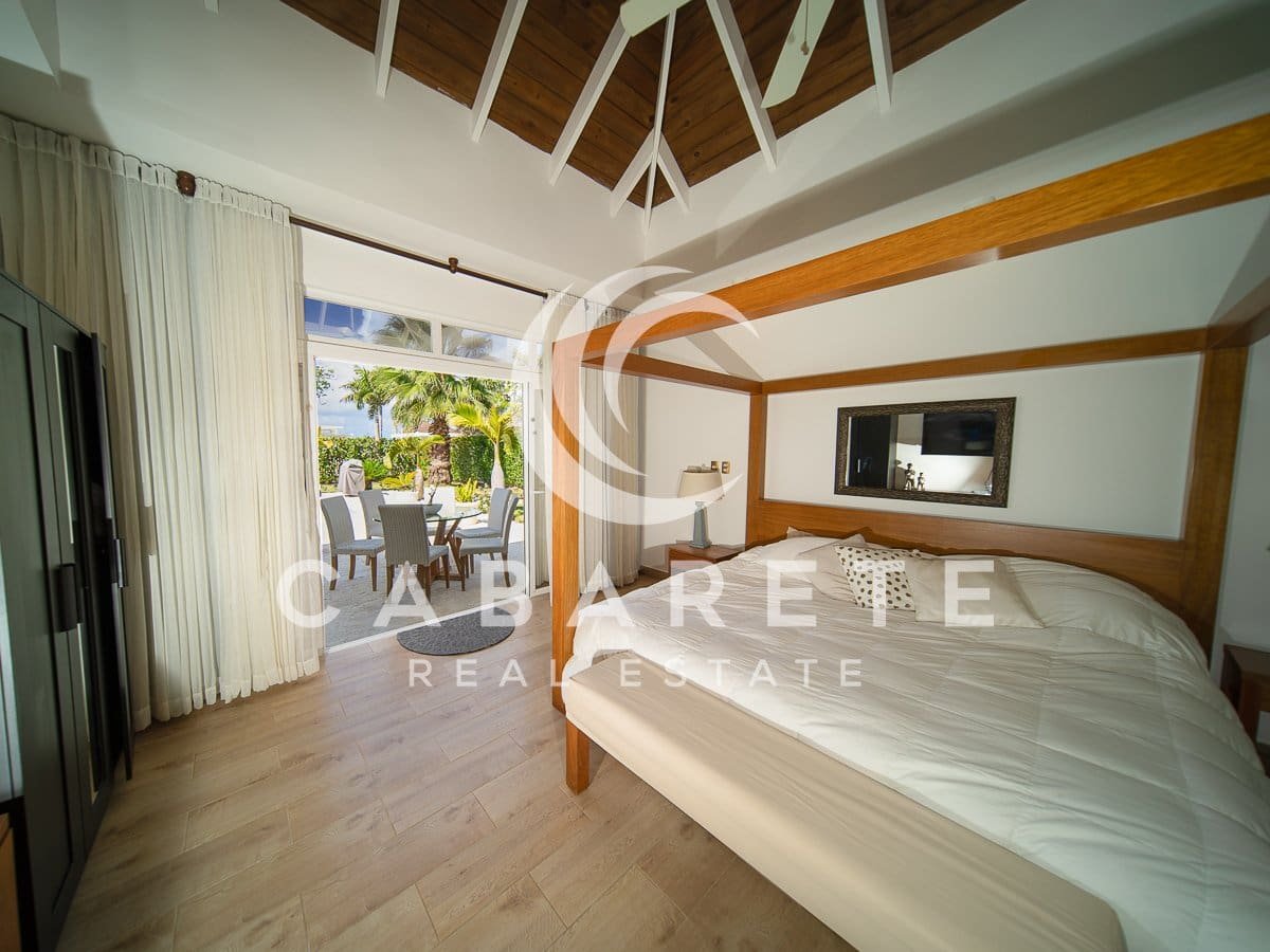 Sunny Caribbean Island Home 36