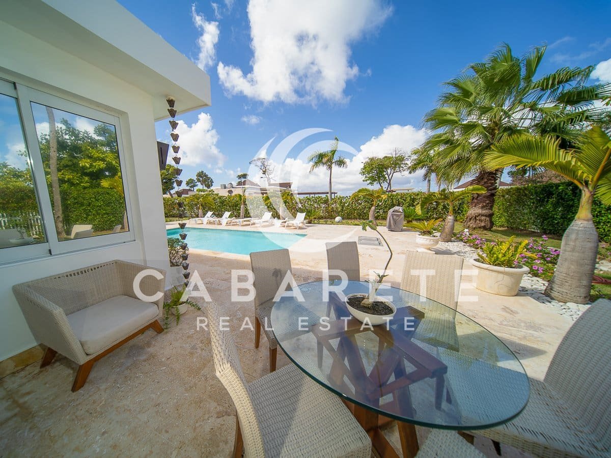 Sunny Caribbean Island Home 38