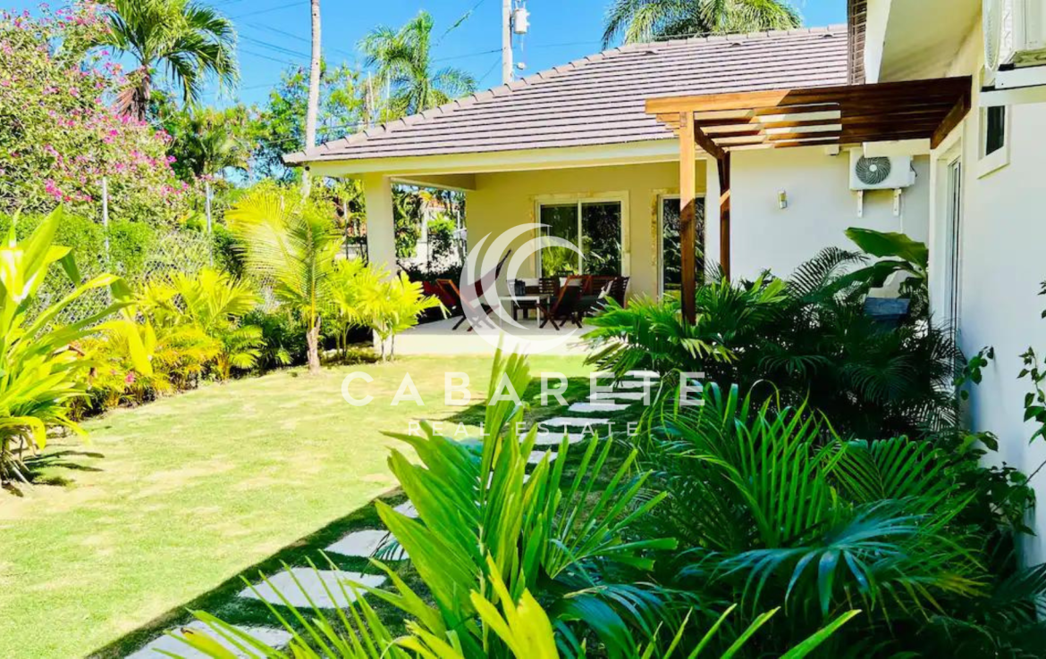 9 Bedroom Villa Rental Investment Property 17