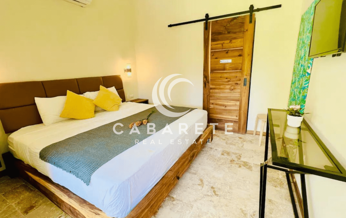 9 Bedroom Villa Rental Investment Property 21