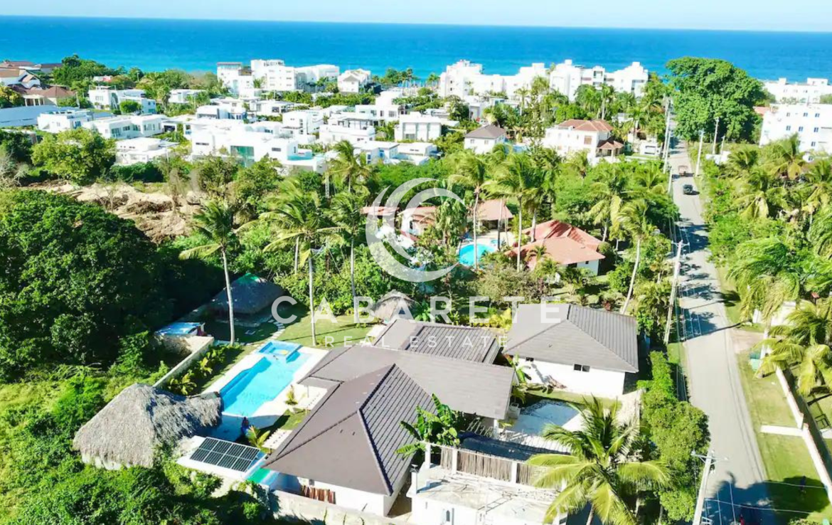 9 Bedroom Villa Rental Investment Property 22
