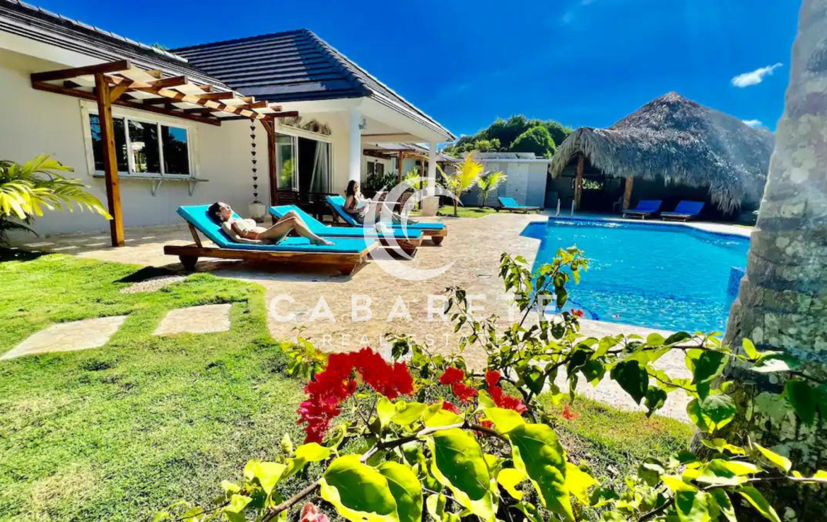 9 Bedroom Villa Rental Investment Property 27