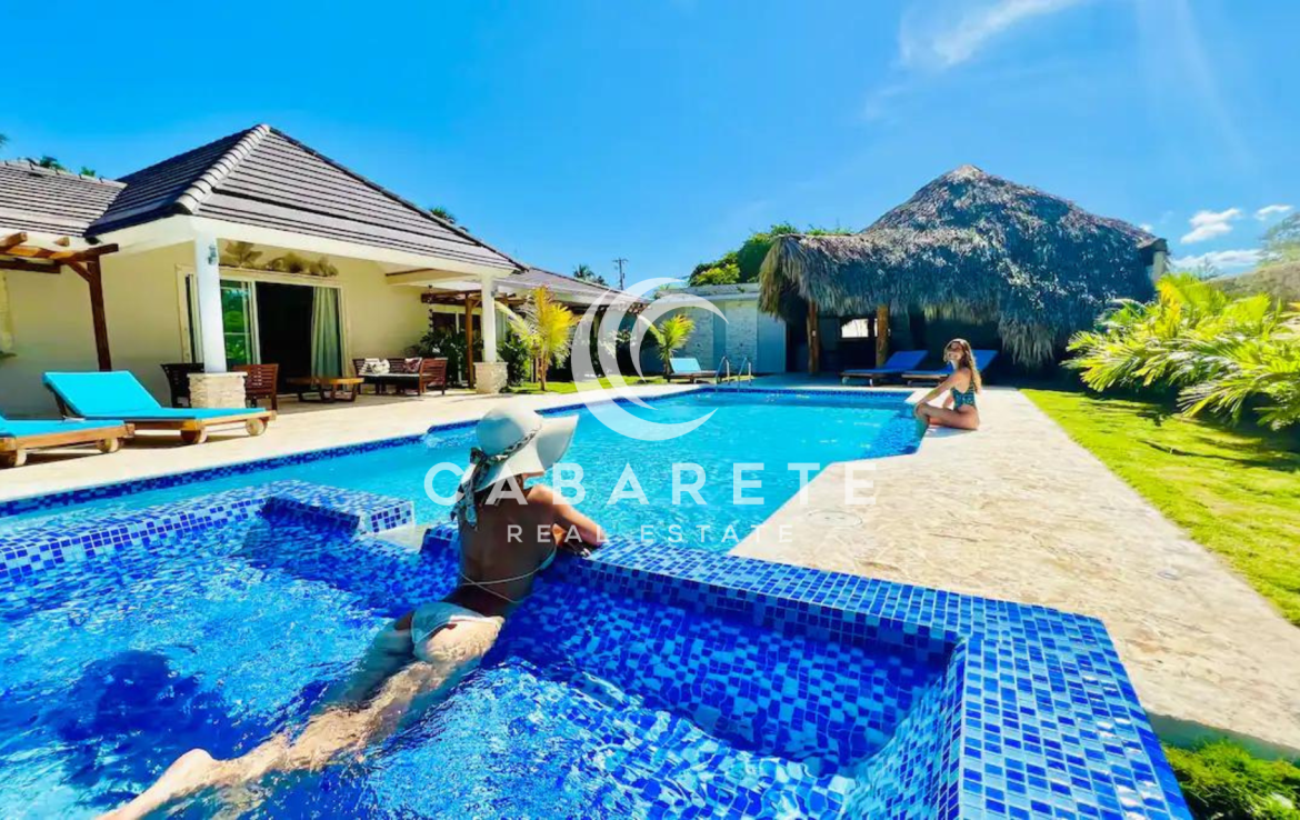 9 Bedroom Villa Rental Investment Property 3