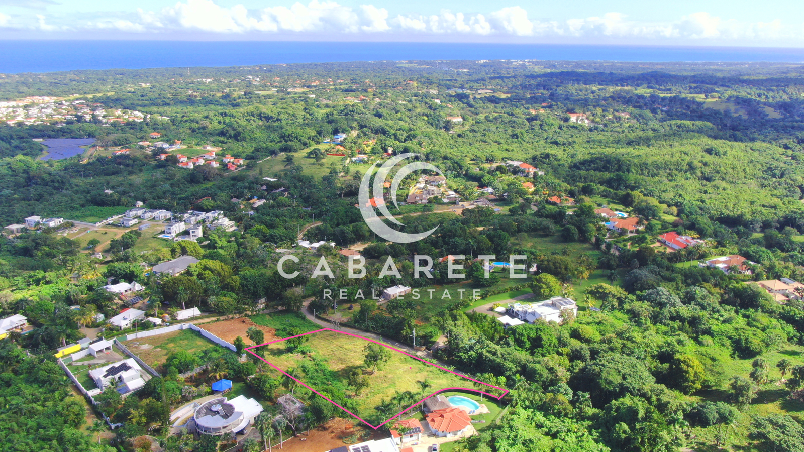 Découvrez l'attrait des terrains à vendre à Sosua, où la nature et l'investissement se rencontrent en parfaite harmonie.