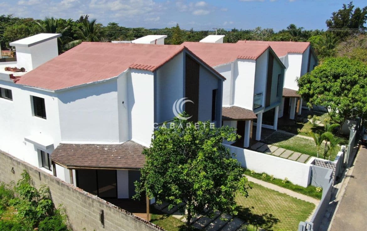 Family-friendly 4-bedroom home Cabarete for sale – perfect for long-term living in a secure gated community near Kite Beach