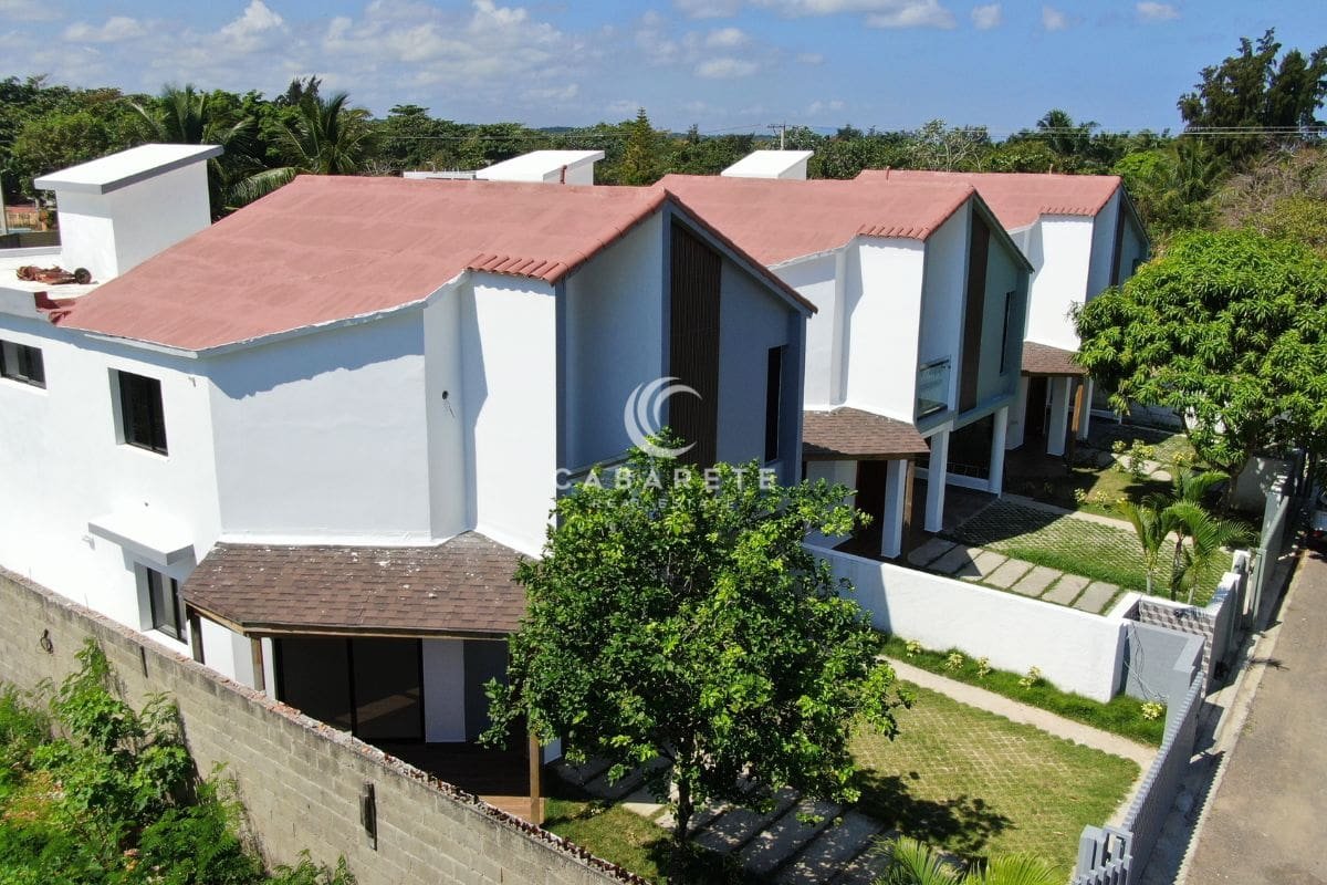 Family-friendly 4-bedroom home Cabarete for sale – perfect for long-term living in a secure gated community near Kite Beach