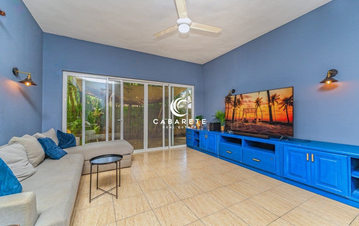 Spacious 5 Bedroom Home in Cabarete Beachfront Community (11)