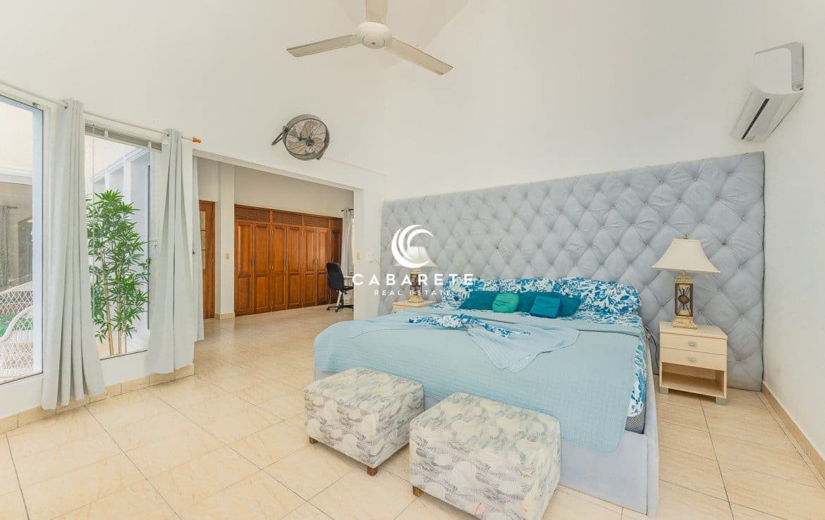 Spacious 5 Bedroom Home in Cabarete Beachfront Community (14)