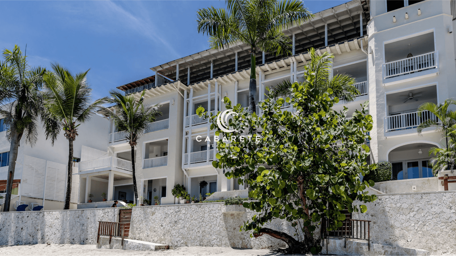 buildingentrancebeachview31