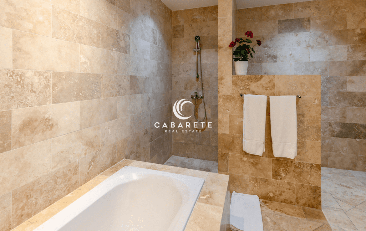 masterbedroombathroom49