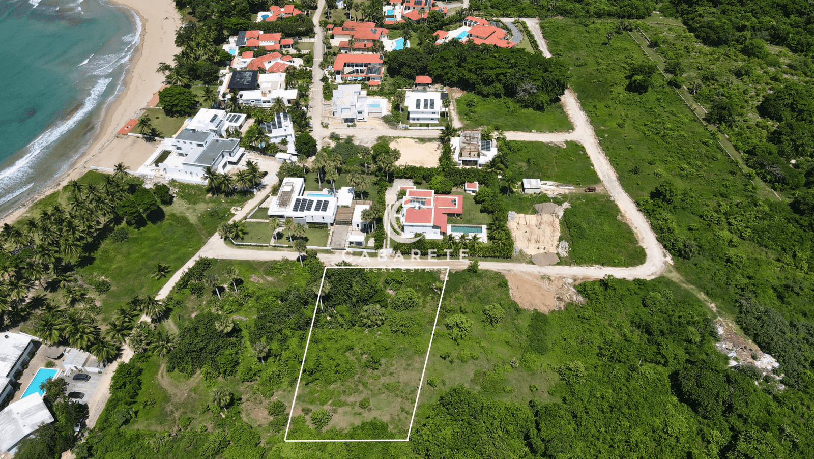 Beachfront Estate von oben