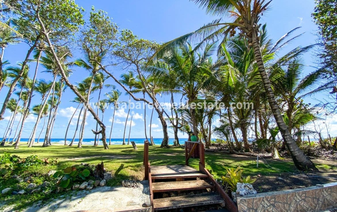 Beachfront Restaurant Gated community Opportunity beachfront land Encuentro Beach