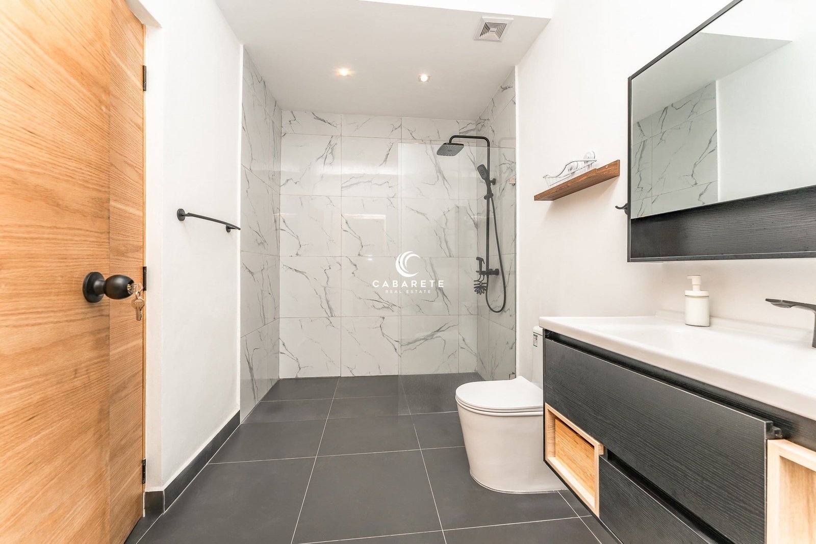 Modern Bathroom with Walk-in Shower in Cabarete