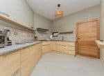 Modern Kitchen with Island in Encuentro Studio