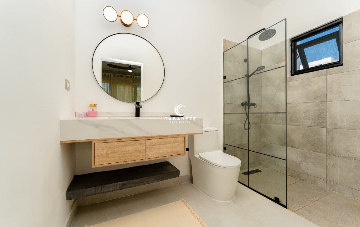 Modern Bathroom with Walk-in Shower in Cabarete