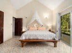 Coastal Villa: Luxury Living Bedroom 3