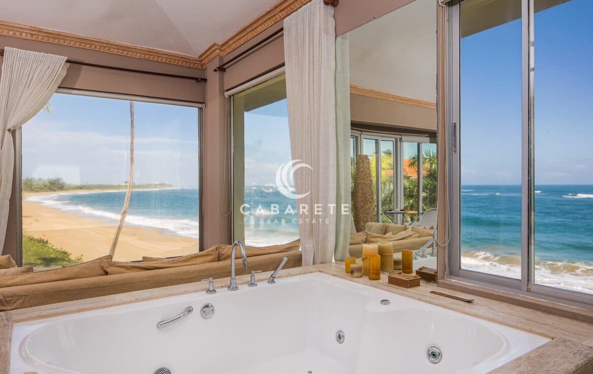 Cabarete Beachfront Penthouse Bathroom Master