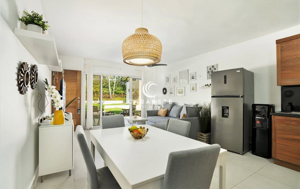 One Bedroom Beachfront Condo Dining and Living Area